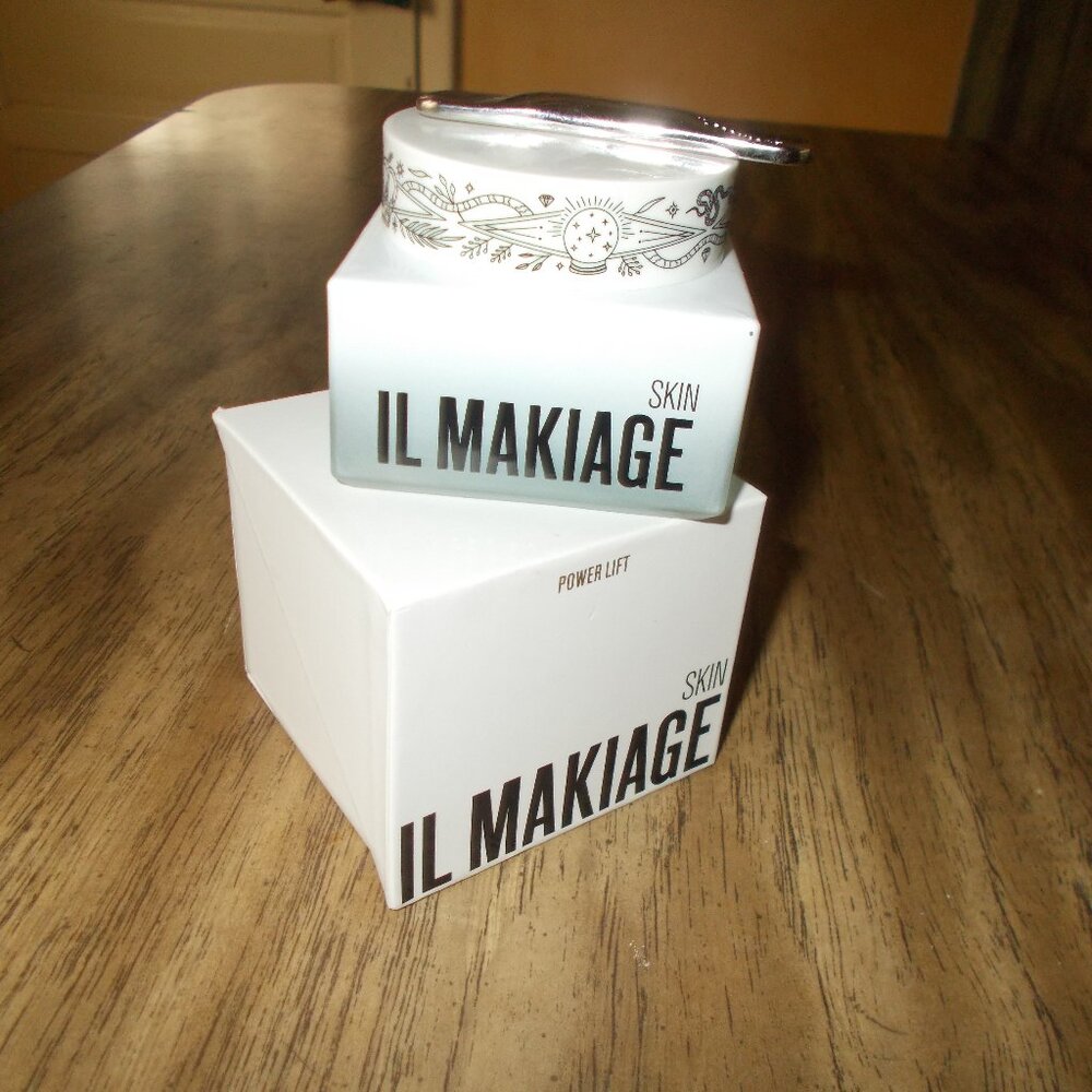 IL Makiage Skin Power Lift
